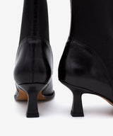 BRIELAS - Botín chelsea con tacón fino en piel lisa semibrillo - Zapatos Negros - Zapatos de mujer Ángel Alarcón - Women Shoes 2026