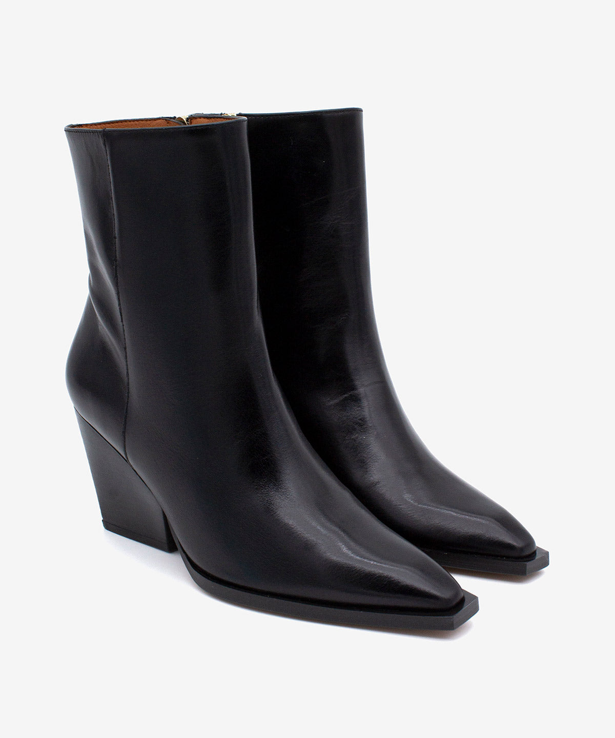 MIRETTE - Botín western de mujer de tacón ancho geométrico en piel lisa semibrillo - Zapatos Negros - Zapatos de mujer Ángel Alarcón - Women Shoes 2026