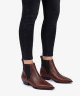 NEGADE - Botín chelsea de tacón bajo de piel lisa semibrillante - Zapatos marrones - Zapatos de mujer Ángel Alarcón - Women Shoes 2026