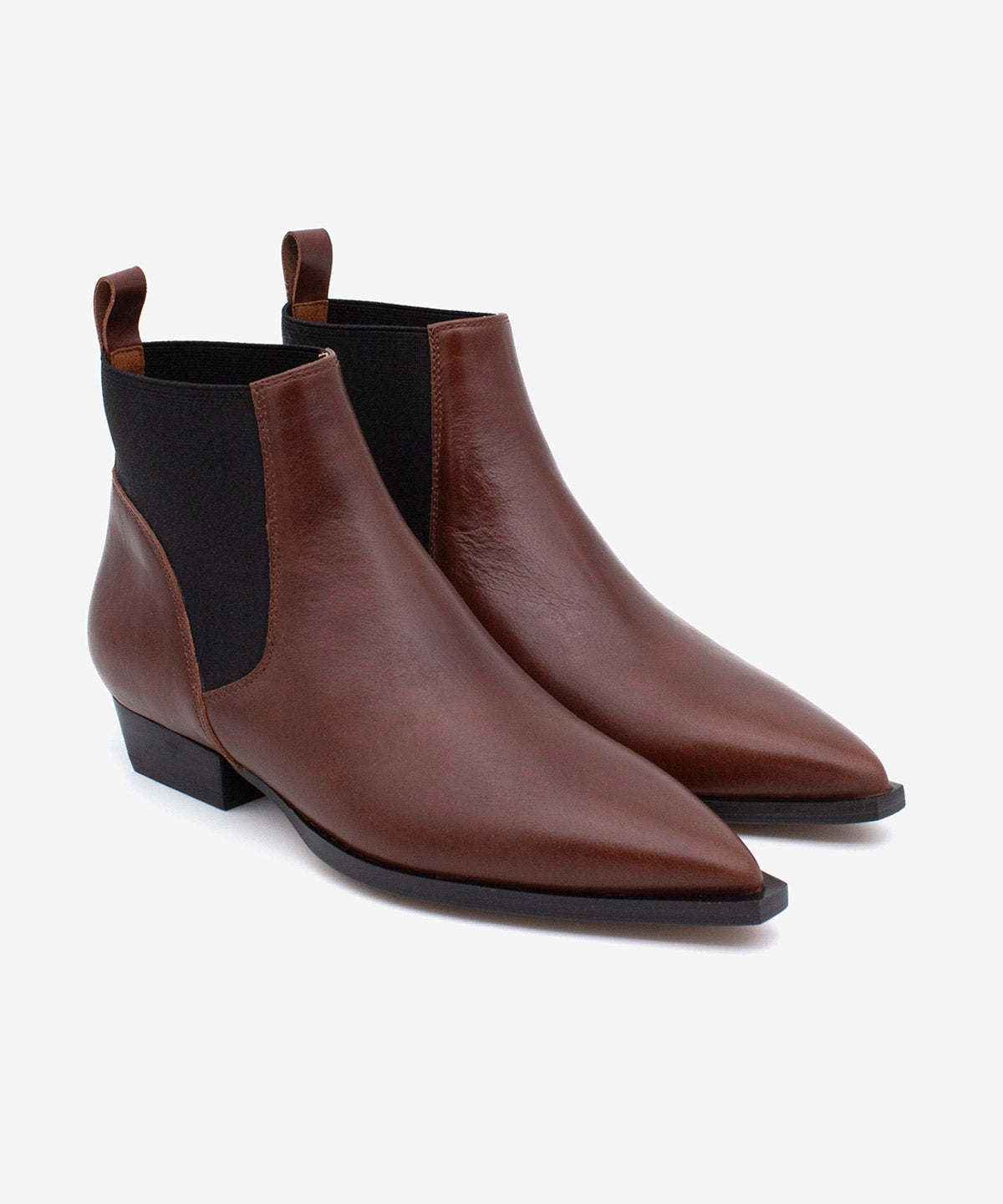 NEGADE - Botín chelsea de tacón bajo de piel lisa semibrillante - Zapatos marrones - Zapatos de mujer Ángel Alarcón - Women Shoes 2026