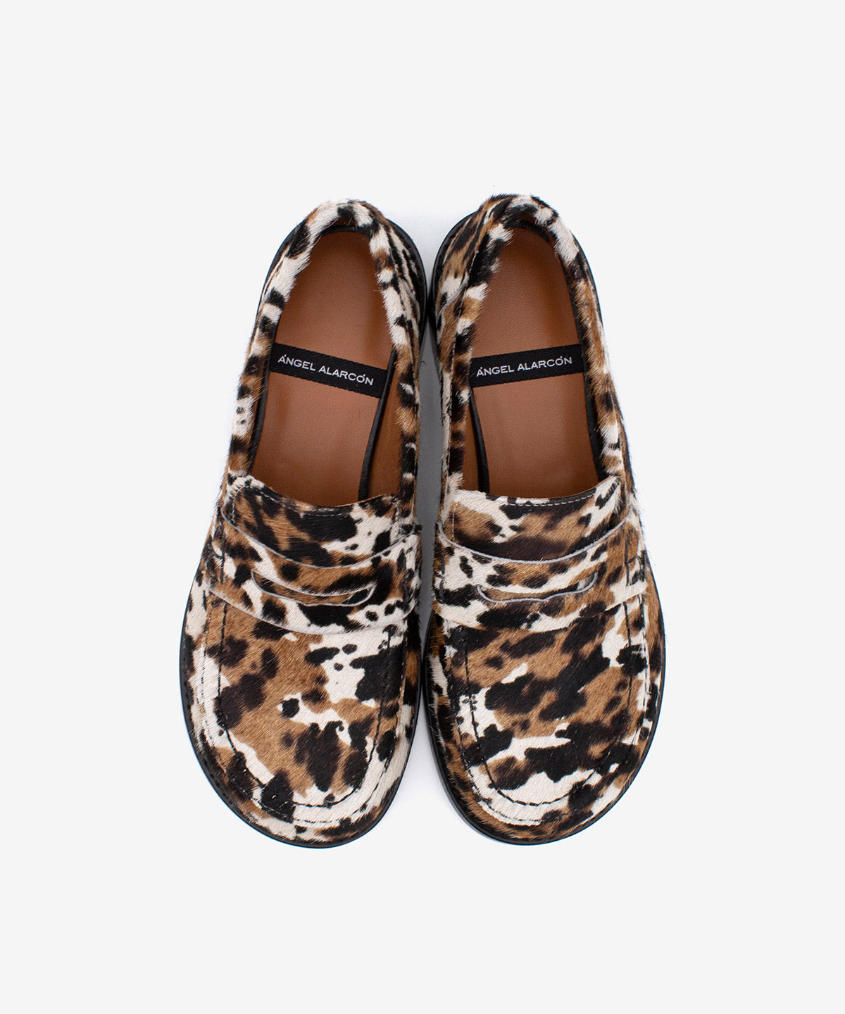 LOUISA - Mocasín de mujer cómodo en pelo poni print vaca - Zapatos Negros - Zapatos de mujer Ángel Alarcón - Women Shoes 2026