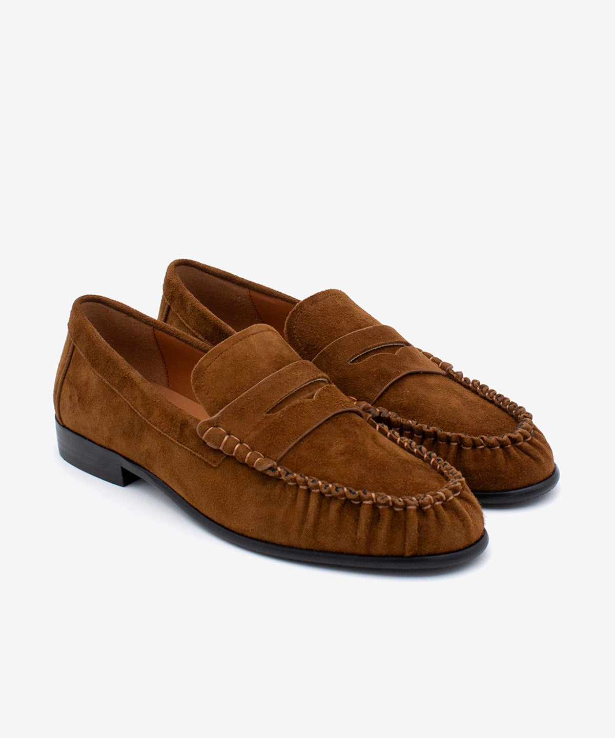 DAPHNE - Mocasín con corte fruncido y suela rubber de ante - Zapatos color camel - Zapatos de mujer Ángel Alarcón - Women Shoes 2026