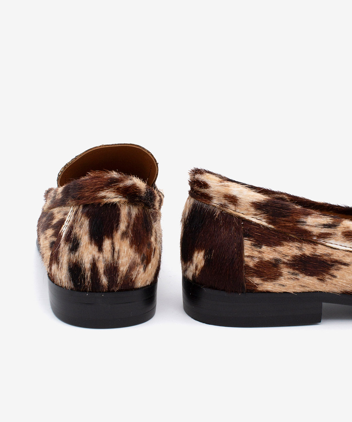 DAPHNE - Mocasín con corte fruncido y suela rubber de pelo estampado - DARK BROWN - Zapatos de mujer Ángel Alarcón - Women Shoes 2026