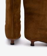 LAIVA - Bota gaucha de caña media de serraje con tacón de madera - Zapatos marrones - Zapatos de mujer Ángel Alarcón - Women Shoes 2026