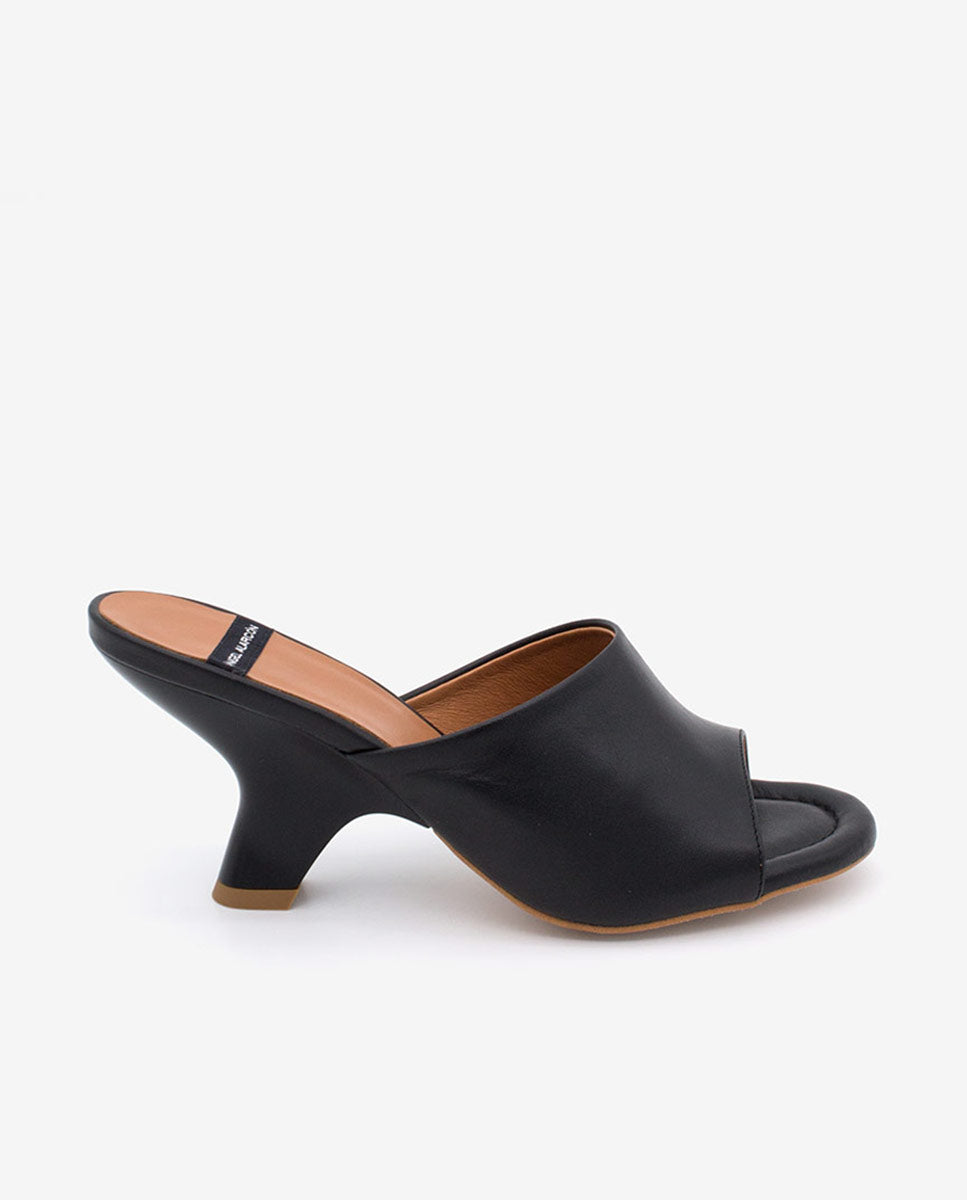 KADY – Mule de piel con tacón pintado de diseño – negro – Talla 35 – Ángel Alarcón
