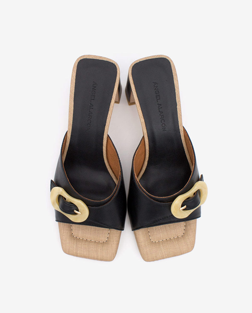JELKE – Mule de piel con hebilla carey y tacón ancho – camel – Talla 41 – Ángel Alarcón
