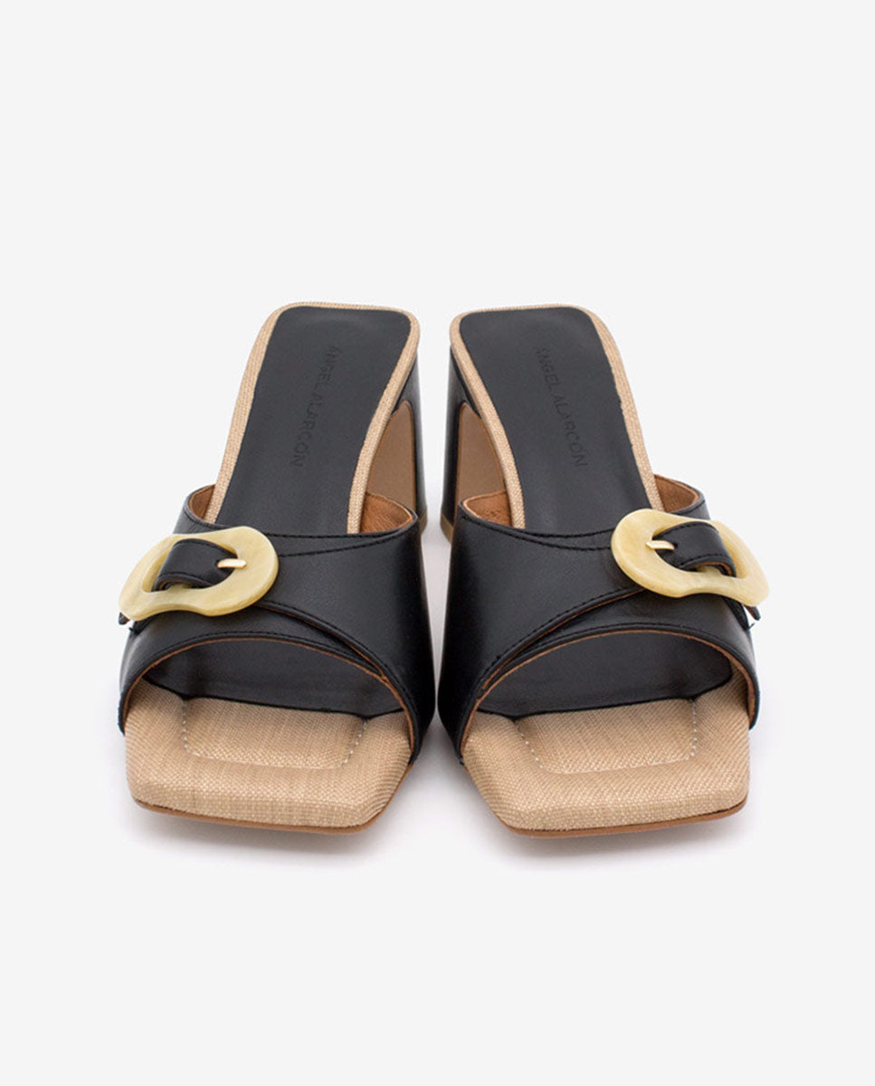 JELKE – Mule de piel con hebilla carey y tacón ancho – camel – Talla 41 – Ángel Alarcón