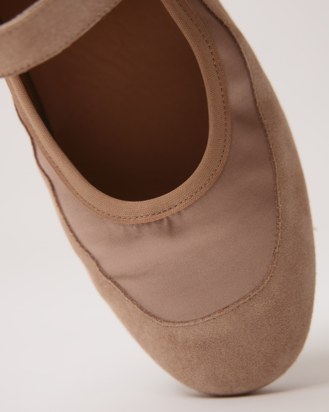 GINNA – Merceditas sportives avec un confortable talon en daim